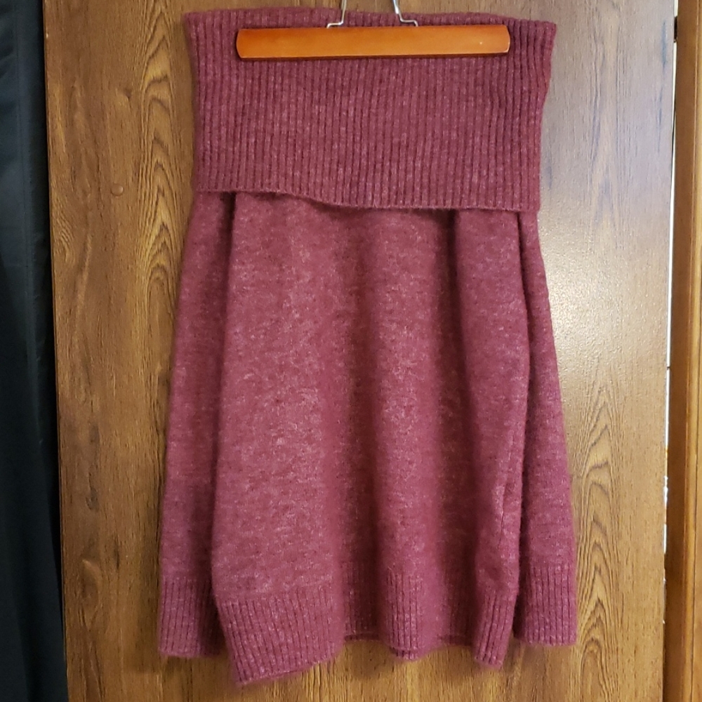 Aritzia Wilfred Free Faretta Off-Shoulder Sweater
